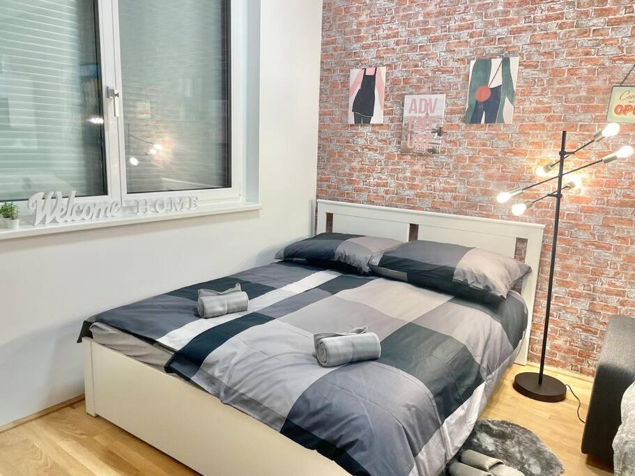 Premium Apartment With Terrace, A/C, Free Wifi And Netflix Відень Екстер'єр фото